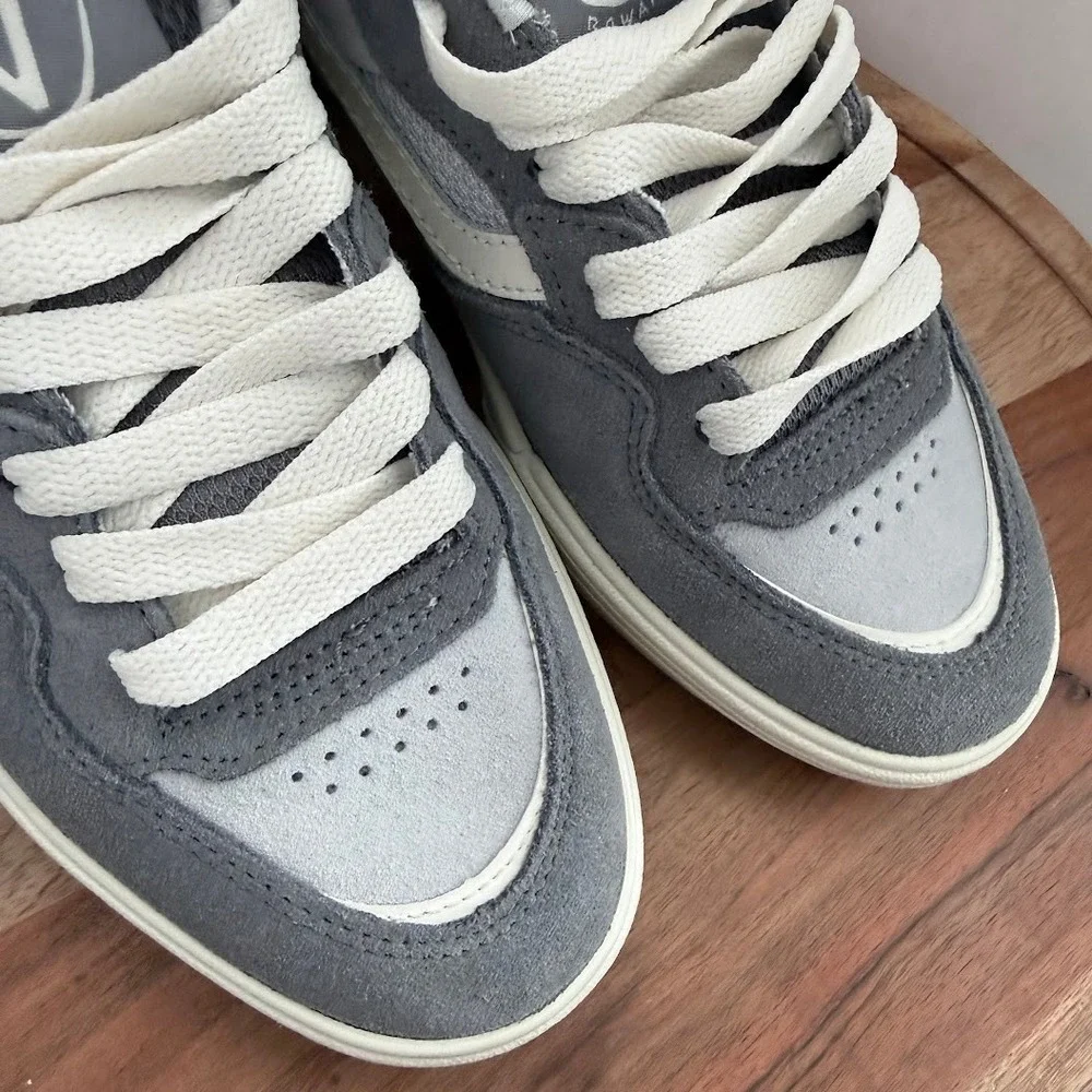 Vans Rowan‎ 2 Low Top Skate Shoes Mens 7 US Grey White Suede Leather Sneakers